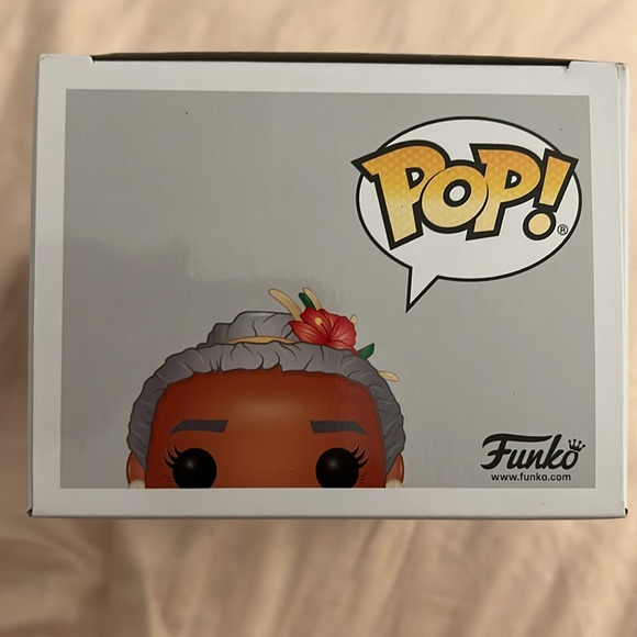 NIB Vaulted Funko Pop Disney Moana Grandma Tala 418 - Picture 6 of 7